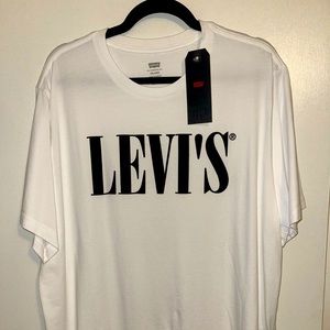 New Levi’s T Shirt White in color Black Logo. XL